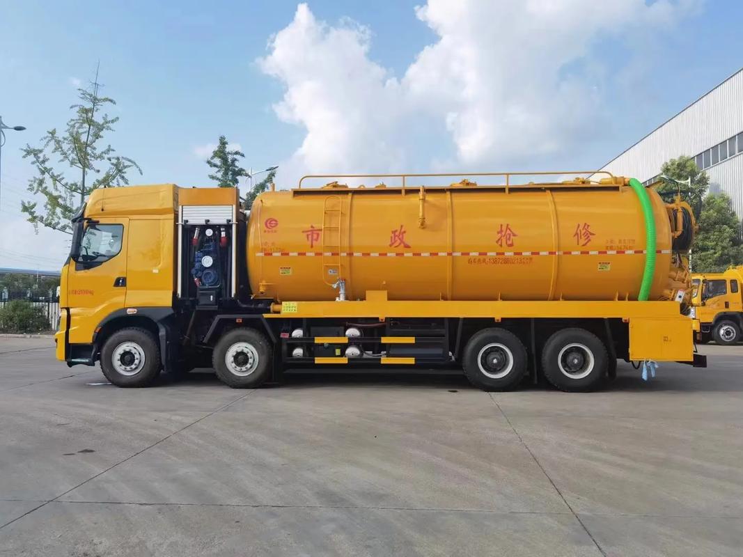 北京海淀區(qū)專業(yè)清理化糞池吸糞車,高壓清洗.聯(lián)系電話15011